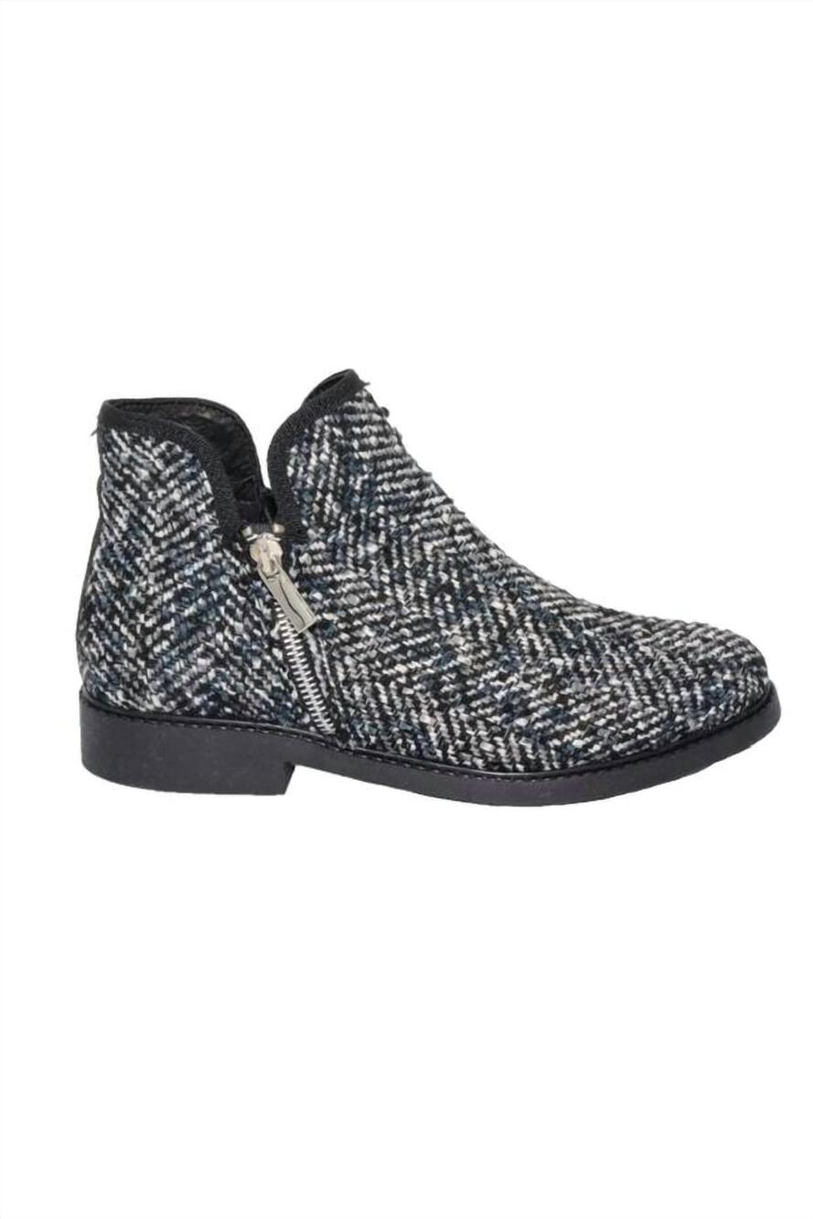 NEW ERIC MICHAEL women's tyra ankle boot in black